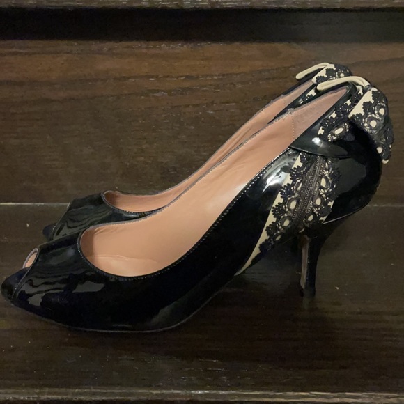 Valentino RED Heels - Picture 4 of 8